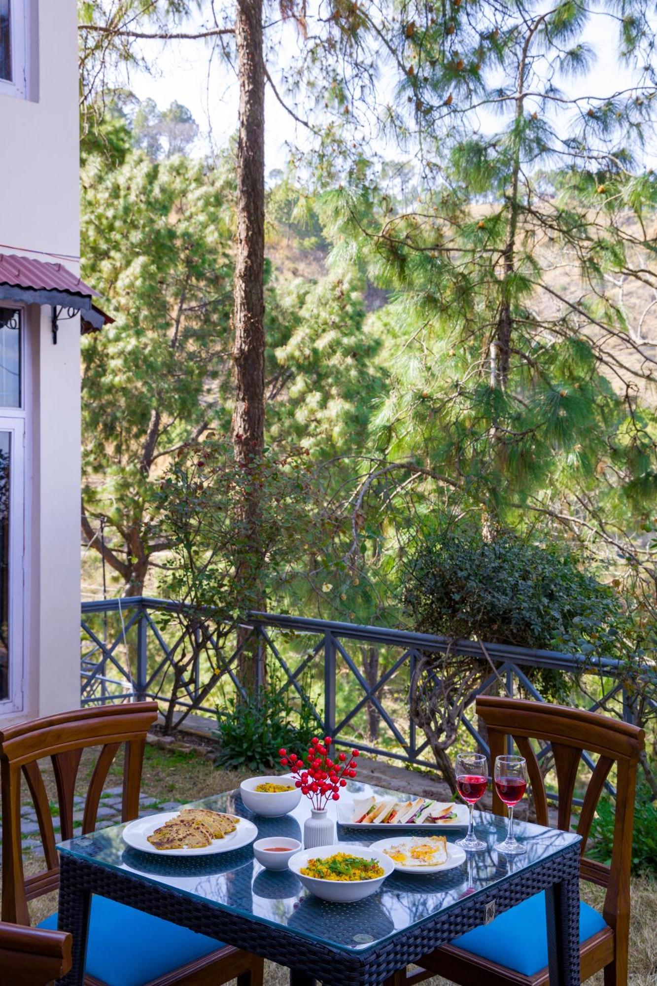 Alaya Stays Mehar Villa - 3 Bhk With Garden & Scenic Views Kasauli Εξωτερικό φωτογραφία